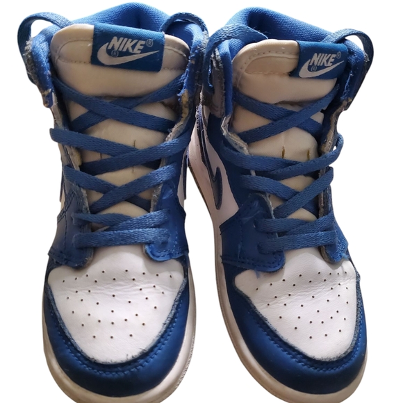 Jordan Retro Blue and White Sneakers - Picture 4 of 6